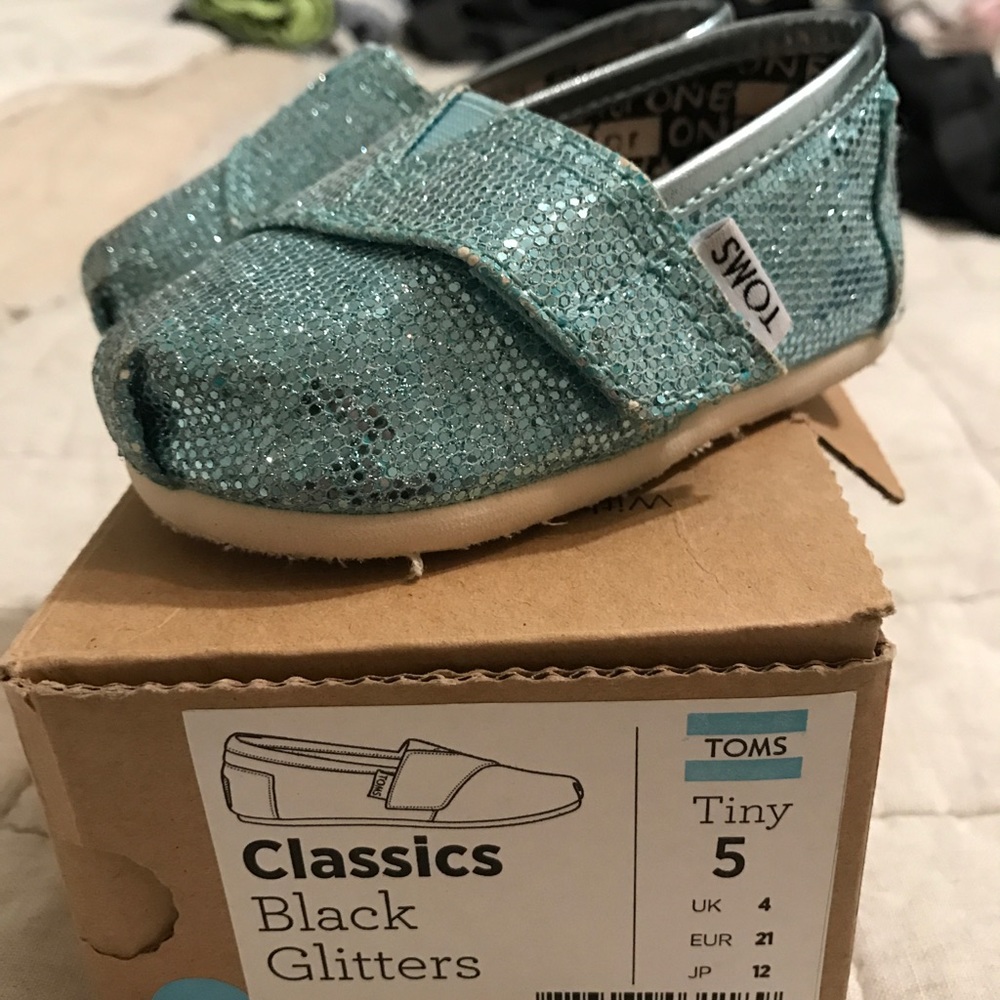 TOMS baby shoes